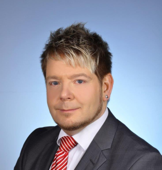 Herr Dirk Schütze